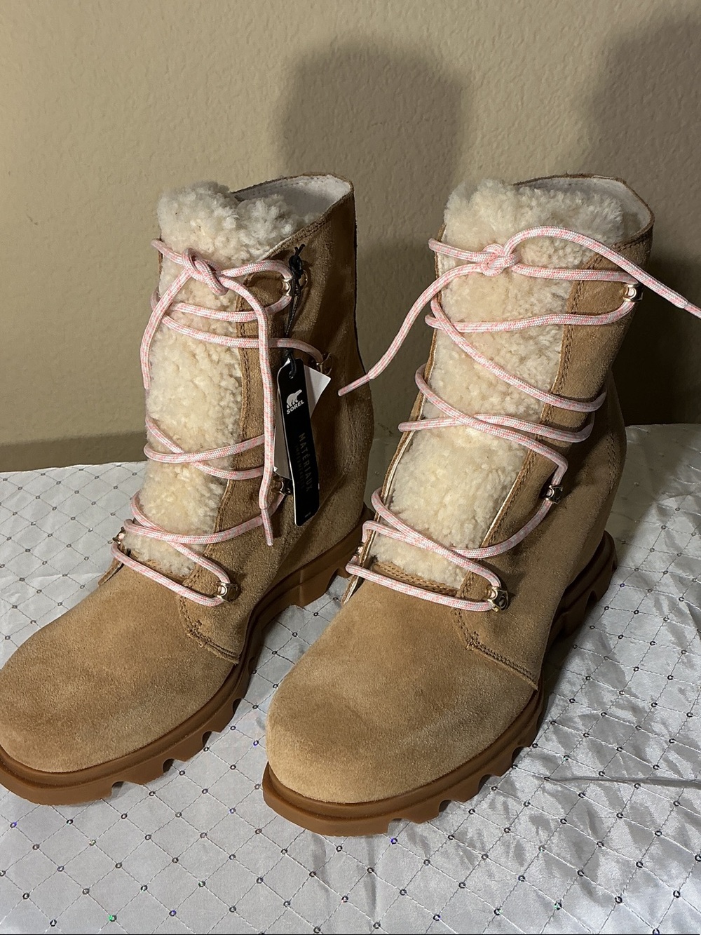 Sorel Joan of Artic wedge III tan suede boots